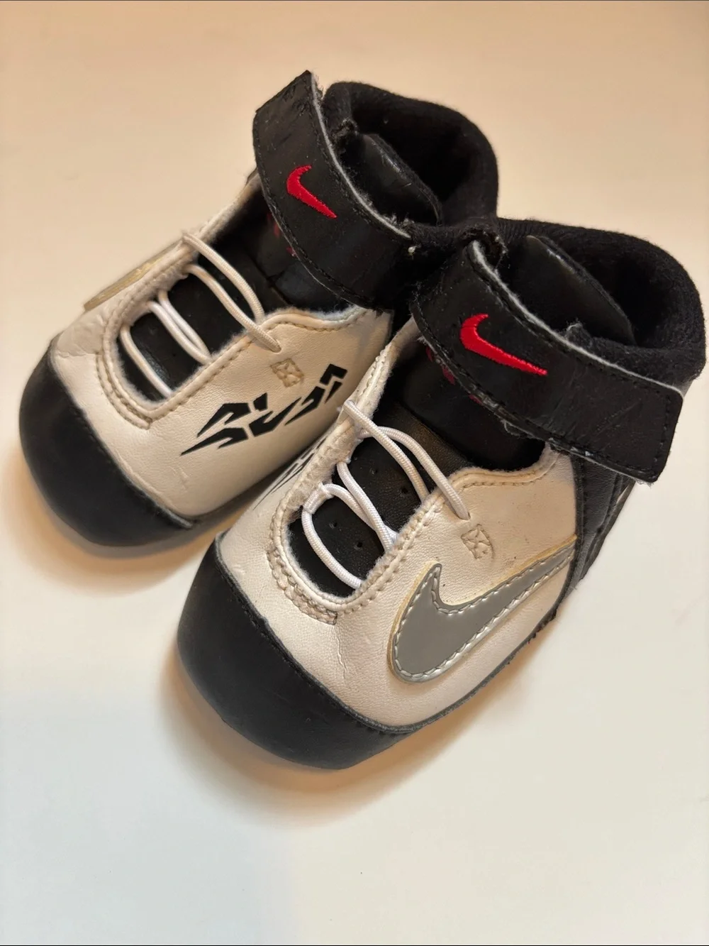 FINAL! Nike Baby Black White Silver Swoosh Velcro Sneakers Unisex